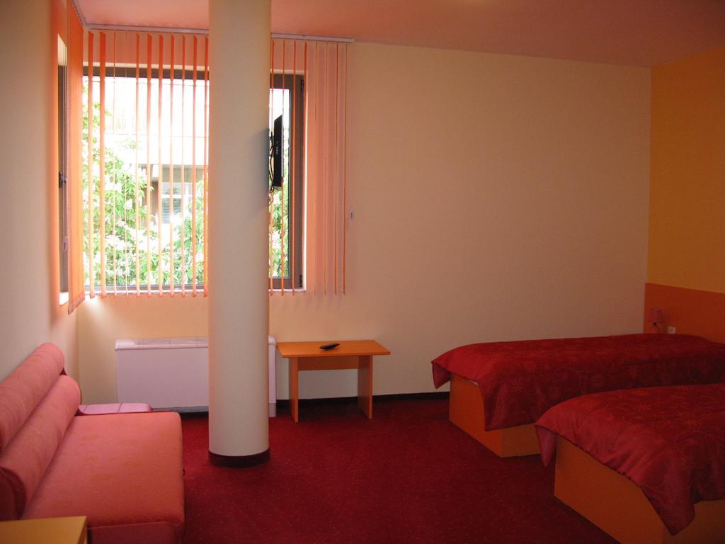 Hotel Tarnovo Велико-Тырново Номер фото